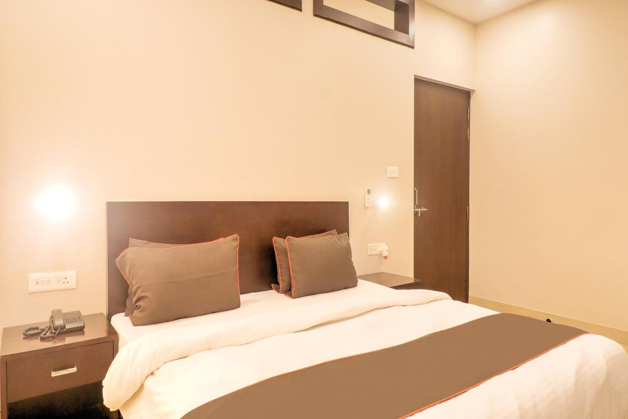 Townhouse Amaraa Farms Near Lulu Hypermarket Lucknow Esterno foto