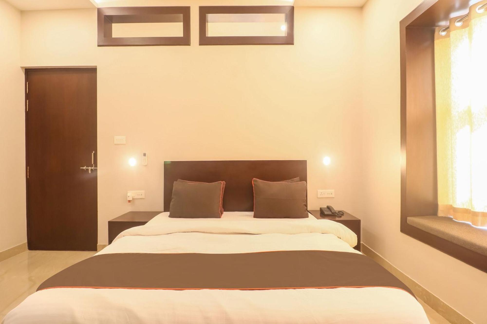 Townhouse Amaraa Farms Near Lulu Hypermarket Lucknow Esterno foto