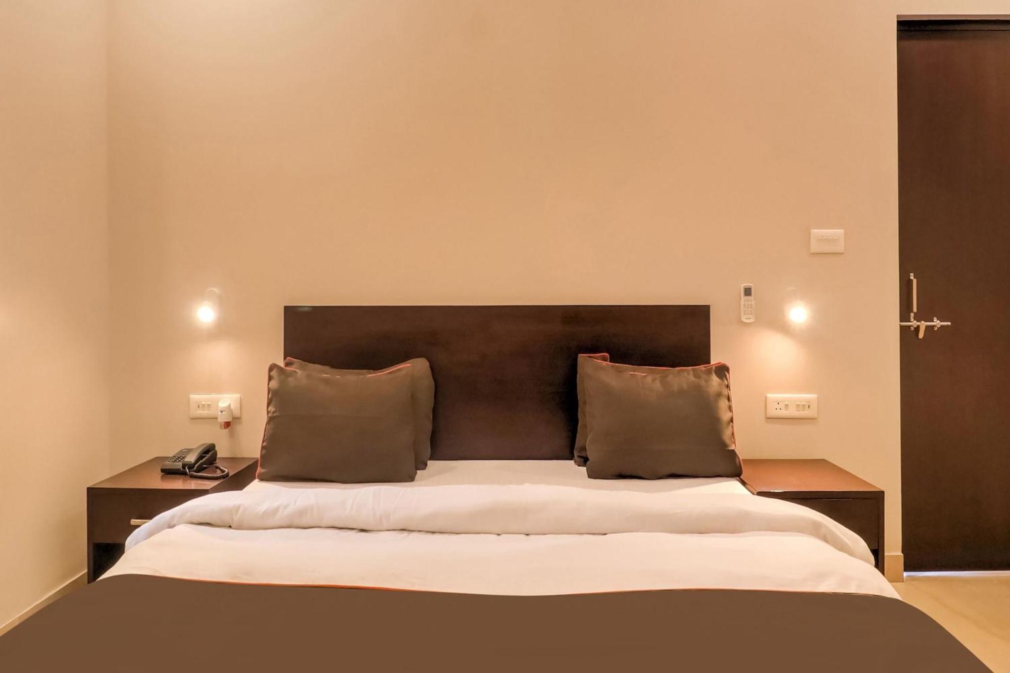 Townhouse Amaraa Farms Near Lulu Hypermarket Lucknow Esterno foto
