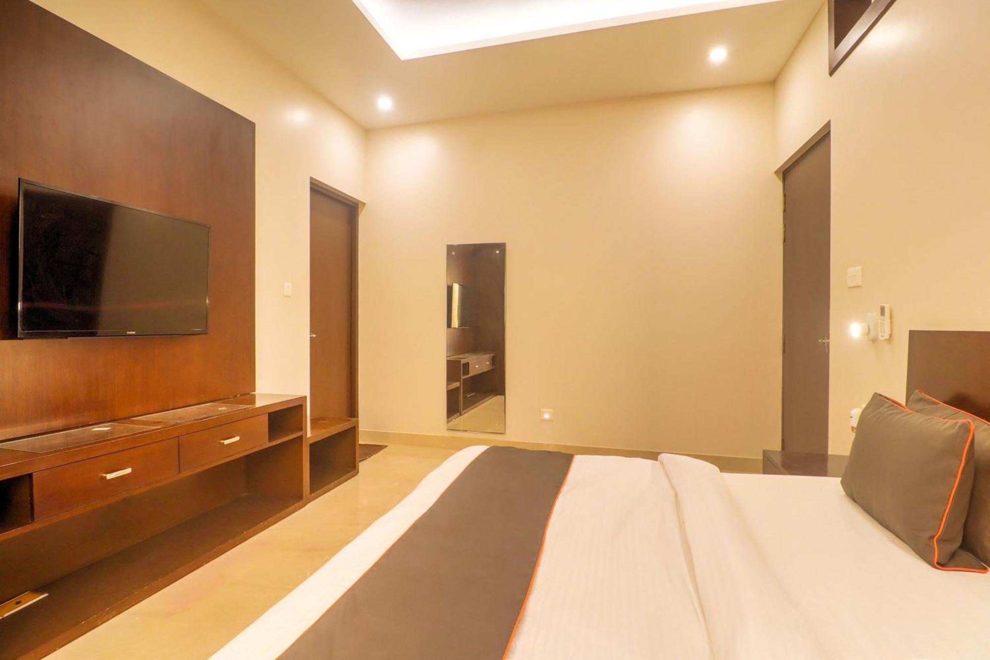Townhouse Amaraa Farms Near Lulu Hypermarket Lucknow Esterno foto