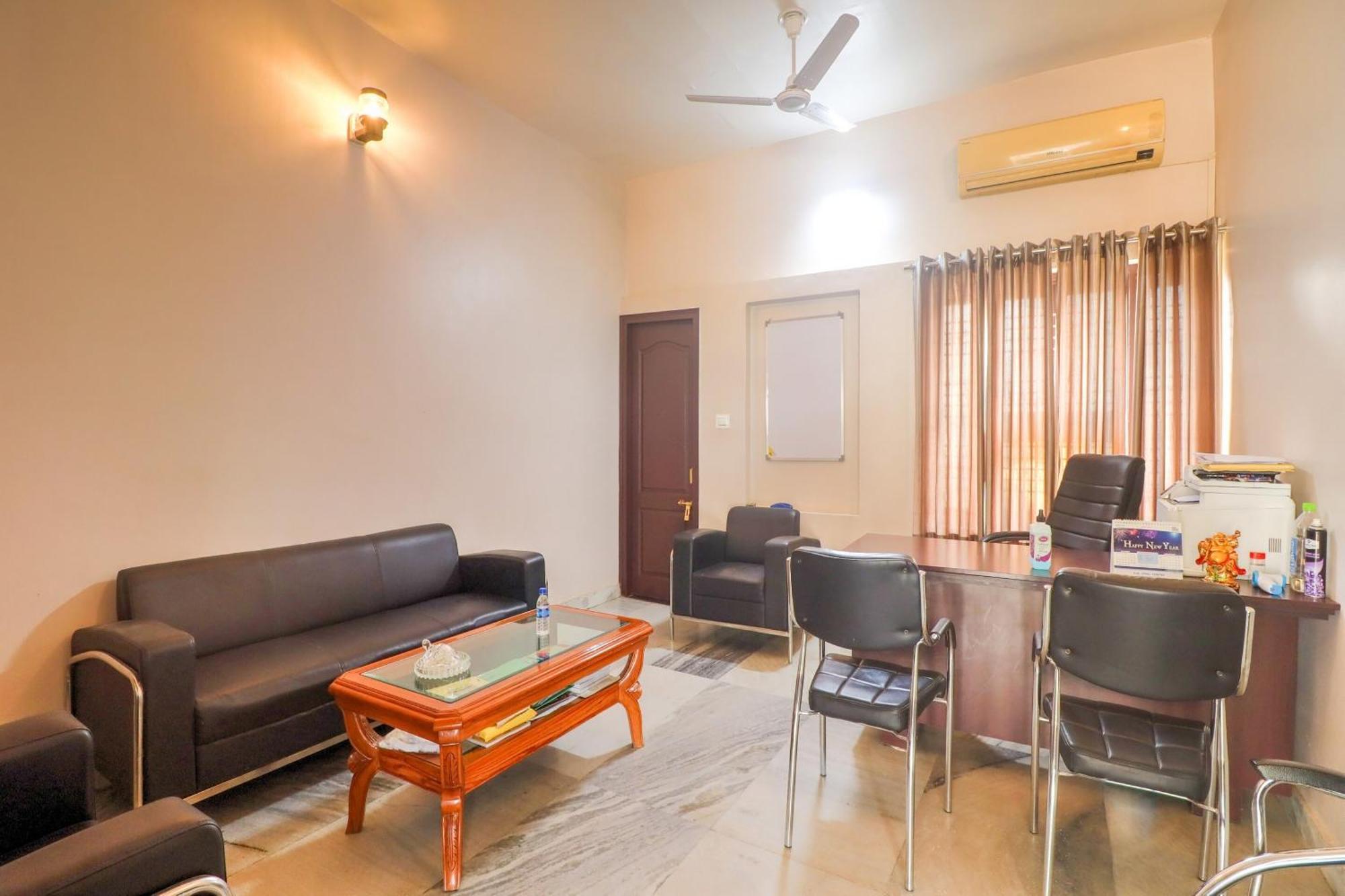 Townhouse Amaraa Farms Near Lulu Hypermarket Lucknow Esterno foto