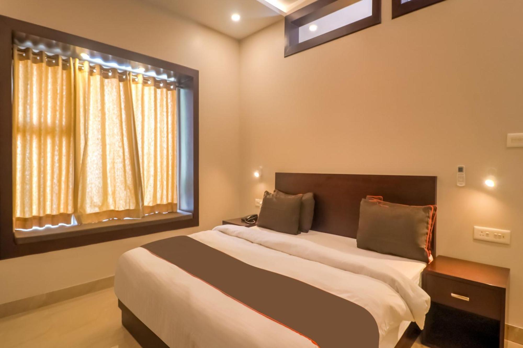 Townhouse Amaraa Farms Near Lulu Hypermarket Lucknow Esterno foto