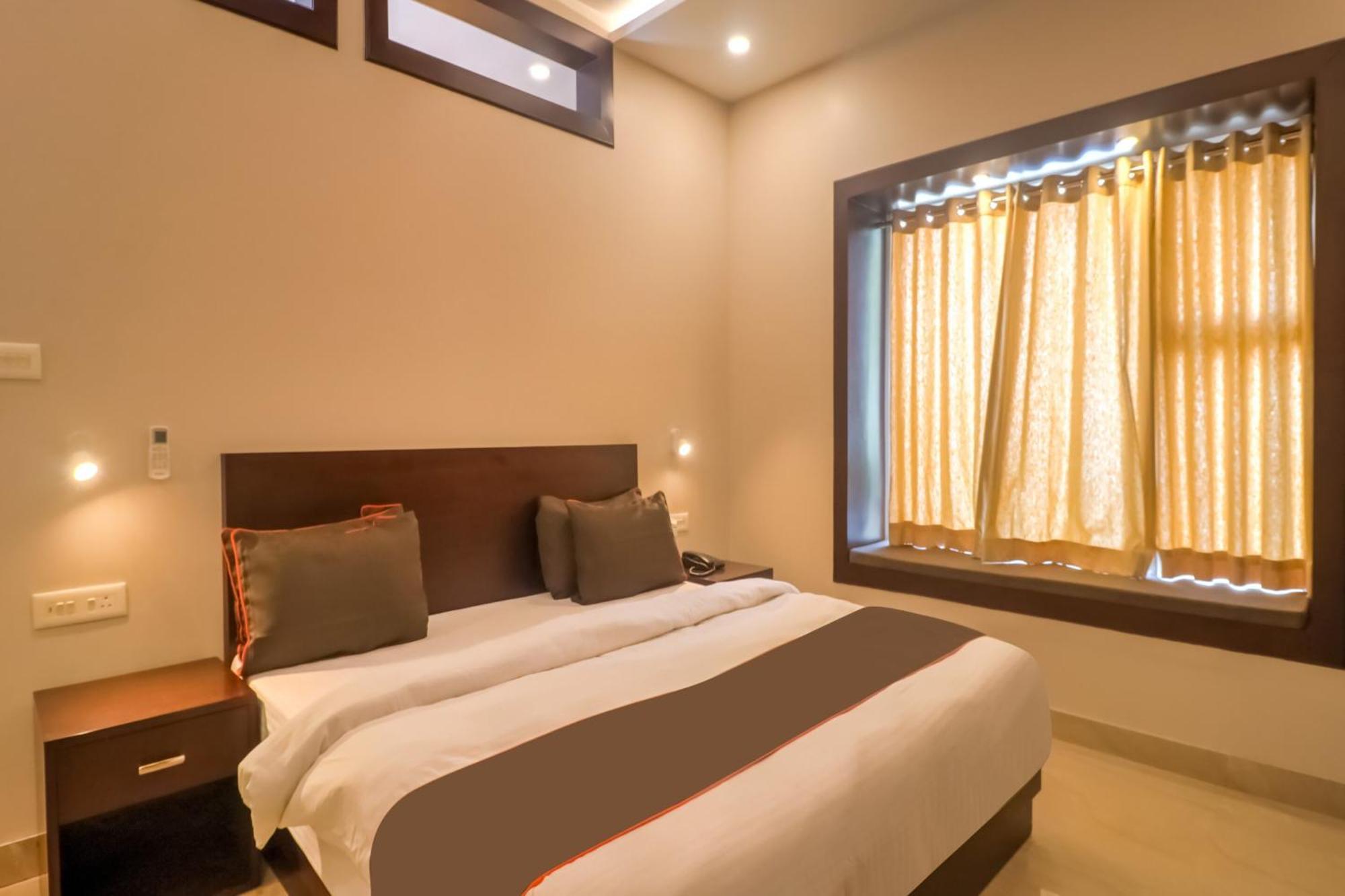 Townhouse Amaraa Farms Near Lulu Hypermarket Lucknow Esterno foto